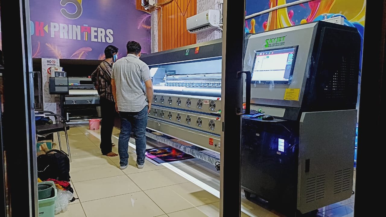 Industrial printing setup at Sky Jet Digital System